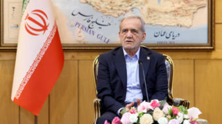 پزشکیان: سیاست ایران گسترش همکاری با کشورهای مسلمان و همسایه در همه زمینههاست پزشکیان: سیاست ایران گسترش همکاری با کشورهای مسلمان و همسایه در همه زمینههاست