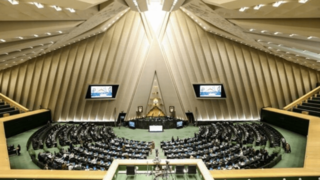 بیانیه جمعی از نمایندگان در اعلام آمادگی جهت اجرای فرامین رهبر انقلاب