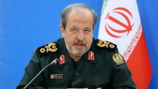سرپرست وزارت دفاع: شگفتانههای جدیدی در راه است سرپرست وزارت دفاع: شگفتانههای جدیدی در راه است