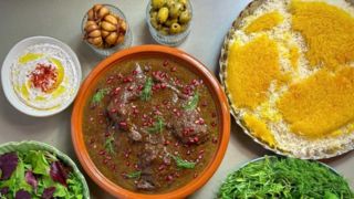 چرا به فسنجان «فسنجان» میگویند؟ راز نام یکی از اصیلترین غذاهای ایران چرا به فسنجان «فسنجان» میگویند؟ راز نام یکی از اصیلترین غذاهای ایران