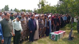 پیکر سرباز شهید جنگ تحمیلی در بابل به خاک سپرده شد پیکر سرباز شهید جنگ تحمیلی در بابل به خاک سپرده شد