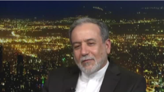 واکنش عراقچی به توئیتهای تهدیدآمیز ترامپ واکنش عراقچی به توئیتهای تهدیدآمیز ترامپ