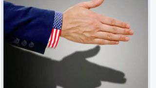توافق در سایهٔ بیاعتمادی توافق در سایهٔ بیاعتمادی