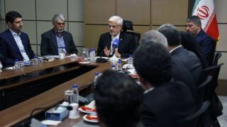 انتقاد معاون اول رئیسجمهور از رویکرد صداوسیما نسبت به اینترنت انتقاد معاون اول رئیسجمهور از رویکرد صداوسیما نسبت به اینترنت