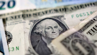 کاهش قیمت ارز و ثابت ماندن قیمت کالاها! کاهش قیمت ارز و ثابت ماندن قیمت کالاها!