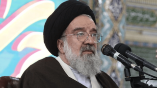خاتمی: هیچ تصمیمی خارج از مدیریت رهبر انقلاب نیست خاتمی: هیچ تصمیمی خارج از مدیریت رهبر انقلاب نیست