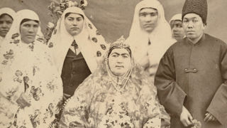 رمزگشایی از سبیل زنان قاجار/ واقعاً چرا زنان در دوره قاجار سبیل داشتند؟ رمزگشایی از سبیل زنان قاجار/ واقعاً چرا زنان در دوره قاجار سبیل داشتند؟