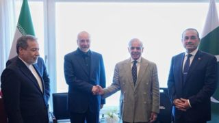 دیدار شهباز شریف و عاصم منیر با قالیباف 