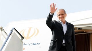رئیسجمهور عازم پاکستان شد/ پزشکیان: بنای ما پیگیری حقوق ملت است رئیسجمهور عازم پاکستان شد/ پزشکیان: بنای ما پیگیری حقوق ملت است