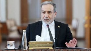 عراقچی: ایران و عمان چارچوب اداره آینده تنگه هرمز را تعیین میکنند عراقچی: ایران و عمان چارچوب اداره آینده تنگه هرمز را تعیین میکنند