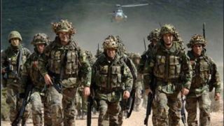 تحلیلگر چینی: ۶۰ هزار سرباز آمریکایی آماده حمله زمینی به ایران هستند!
