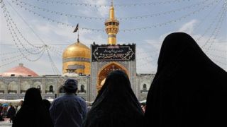 محدودیت تشرف و تردد در صحنها و رواقهای مرکزی حرم رضوی از ۱۷ تیر محدودیت تشرف و تردد در صحنها و رواقهای مرکزی حرم رضوی از ۱۷ تیر