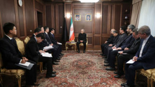 پزشکیان در دیدار سران کشورها: همکاری را تحکیم کنیم و مقابل رژیم اسرائیل بایستیم پزشکیان در دیدار سران کشورها: همکاری را تحکیم کنیم و مقابل رژیم اسرائیل بایستیم