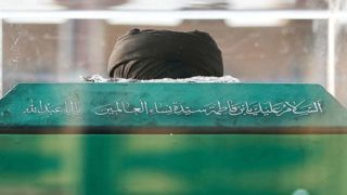 دومین روز وداع مردمی با آقای شهید ایران/ اقامه نماز بر پیکر شهدا با حضور ۳ فرزند رهبر شهید
