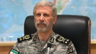 فرمانده کل ارتش: راه رهبر شهید انقلاب، با عزم و اراده ملت همچنان جاری خواهد ماند فرمانده کل ارتش: راه رهبر شهید انقلاب، با عزم و اراده ملت همچنان جاری خواهد ماند