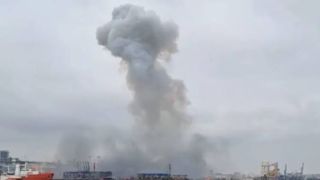 اصابت یک پرتابه دشمن آمریکایی در آبادان و بندر امام خمینی/ دو انفجار در ماهشهر اصابت یک پرتابه دشمن آمریکایی در آبادان و بندر امام خمینی/ دو انفجار در ماهشهر