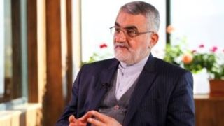 بروجردی: اگر جنگ تمام عیار شود، بیش از آنکه جمهوری اسلامی متضرر شود، آمریکا هزینههای سنگینتری میدهد بروجردی: اگر جنگ تمام عیار شود، بیش از آنکه جمهوری اسلامی متضرر شود، آمریکا هزینههای سنگینتری میدهد