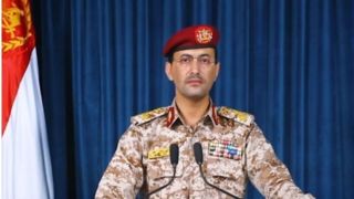 ارتش یمن: تأسیسات آرامکو را با دهها موشک بالستیک و پهپاد هدف قرار دادیم ارتش یمن: تأسیسات آرامکو را با دهها موشک بالستیک و پهپاد هدف قرار دادیم