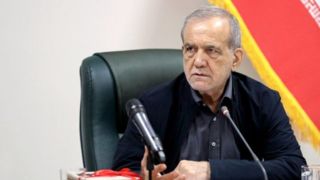 پزشکیان: با تمام افرادی که بتوانند گرهای از مشکلات مردم بگشایند، همکاری خواهم کرد پزشکیان: با تمام افرادی که بتوانند گرهای از مشکلات مردم بگشایند، همکاری خواهم کرد