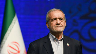 توضیح معاون دفتر پزشکیان درباره انتشار گفتوگوی رئیسجمهوری با مردم توضیح معاون دفتر پزشکیان درباره انتشار گفتوگوی رئیسجمهوری با مردم