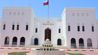 عمان: مذاکرات درباره ترتیبات دریانوردی در تنگه هرمز در فضای مثبت جریان دارد عمان: مذاکرات درباره ترتیبات دریانوردی در تنگه هرمز در فضای مثبت جریان دارد