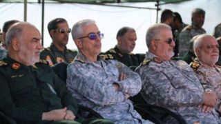 چهار فرمانده شهید در یک قاب چهار فرمانده شهید در یک قاب