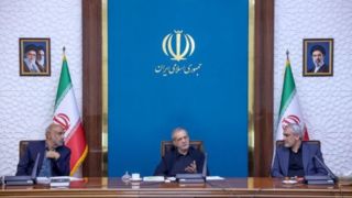 پزشکیان: با قدرت در کنار فقرا و محرومان میایستیم پزشکیان: با قدرت در کنار فقرا و محرومان میایستیم