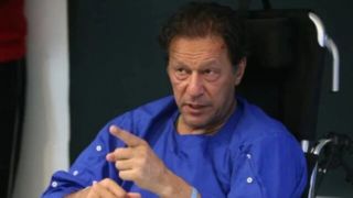 عمران خان به بیمارستان منتقل شد عمران خان به بیمارستان منتقل شد