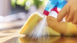 هشدار: پاک کننده ‌های معطر، فضای داخل منزل را آلوده می‌کنند!