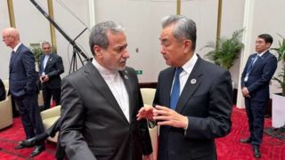 دیدارهای دیپلماتیک عراقچی با همتاهای چین، روسیه و پاکستان در بیشکک دیدارهای دیپلماتیک عراقچی با همتاهای چین، روسیه و پاکستان در بیشکک