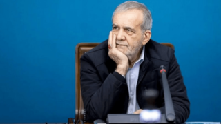 «ارز نداریم» اما خودرو وارد میشود «ارز نداریم» اما خودرو وارد میشود