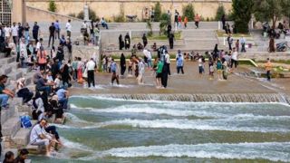 شور زندگی در کنار زاینده‌رود اصفهان