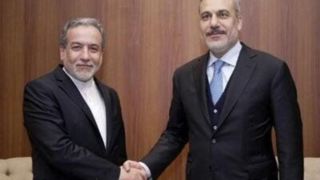 گفتوگوی تلفنی عراقچی و فبدان درباره تحولات منطقه گفتوگوی تلفنی عراقچی و فبدان درباره تحولات منطقه