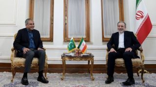 العربیه: سفر وزیر کشور پاکستان به تهران درمورد یمن و انصارالله العربیه: سفر وزیر کشور پاکستان به تهران درمورد یمن و انصارالله