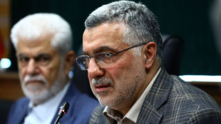 وزیر بهداشت: بیمهها برای جبران افزایش قیمت دارو، تامین اعتبار میشوند وزیر بهداشت: بیمهها برای جبران افزایش قیمت دارو، تامین اعتبار میشوند