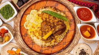 لیست غذای پرسنل؛ چطور یک منوی خوب برای شرکت بچینیم؟