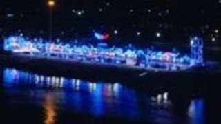 لحظاتی ثبت شده از بمباران دشمن در وسط برنامه تلویزیونی