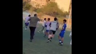 تصاویری از کتککاری شدید بازیکنان استقلال و شاهین در زمین! تصاویری از کتککاری شدید بازیکنان استقلال و شاهین در زمین!