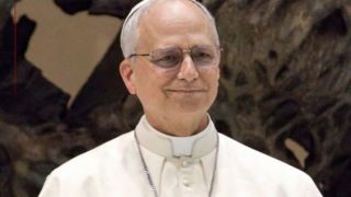 واتیکان از عمل جراحی پاپ به دلیل سرطان ریه خبر داد واتیکان از عمل جراحی پاپ به دلیل سرطان ریه خبر داد