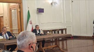 عراقچی: از هر ابتکاری که منجر به امنیت جمعی منطقه بدون دخالت خارجی شود استقبال می‌کنیم