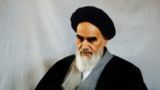 حکم امام خمینی (ه) برای اعدام سلمان رشدی که در تلویزیون پخش شد