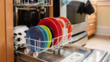 کدام ظروف را نباید در ماشین ظرفشویی شست؟