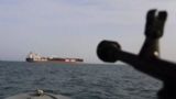 منبع مطلع نظامی: شلیک‌ اوّل‌ در تنگه هرمز انجام شد/ ایران آماده است