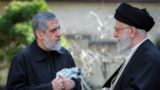 انتشار برای نخستین‌بار؛ تصویری از شهید حاج رمضان در کنار رهبر شهید انقلاب