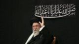 اشک‌های بی اختیار فیلمبردار رهبر شهید انقلاب در مراسم وداع