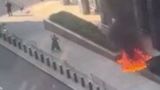 حادثه امنیتی مقابل ساختمان FBI و اداره مهاجرت آمریکا